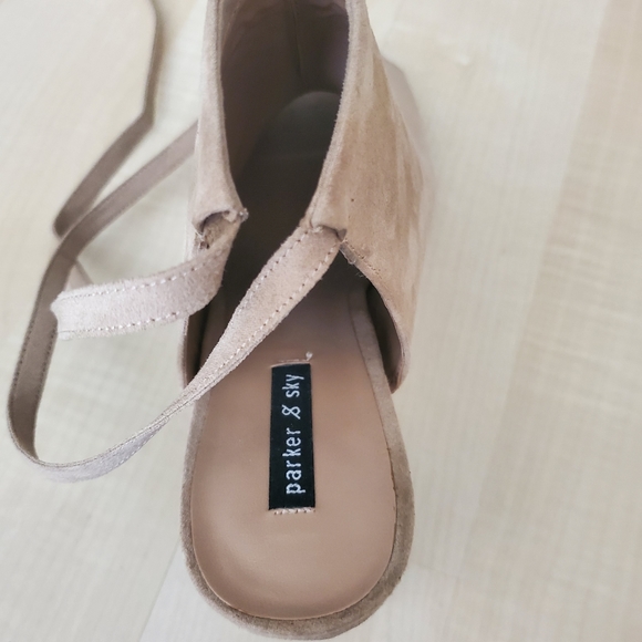 Parker And Sky Open Toe Tan Shoe Size 11 - Picture 6 of 10